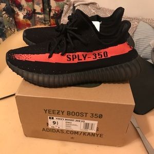 Yeezy Boost 350 V2 Core Black/Red